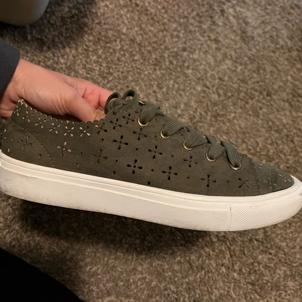 Cute Olive green sneakers from Loft in great condition